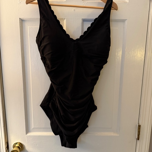 Shade & Shore Long Torso Full Coverage Tummy Control Swimsuit - Picture 10 of 10